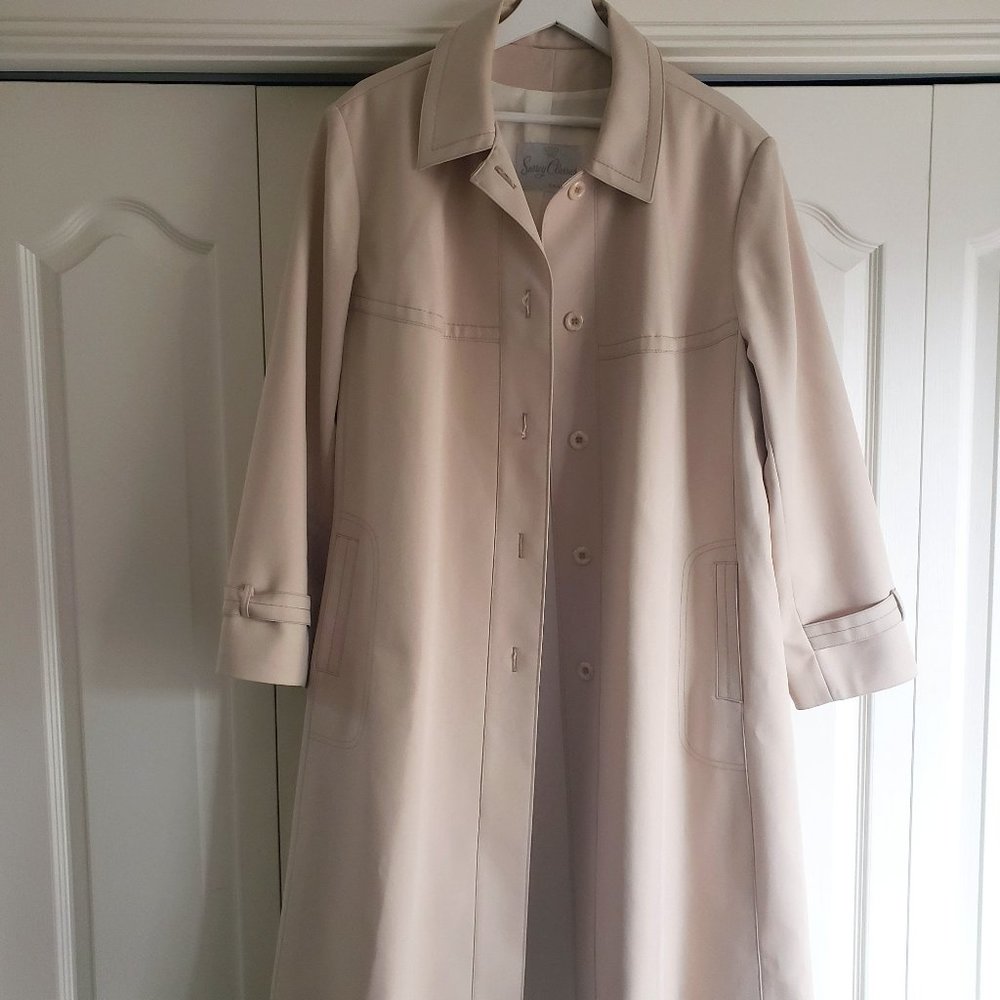 Vintage Surrey Classics trench coat